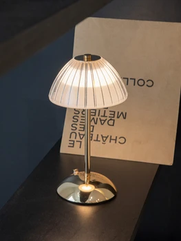 LED Crystal Akrilna Desk namizne svetilke Zatemnitev Dotik Zatemnitev Nočne luči za spalnico postelji bar kava hotel dotik polnjenje Dekor